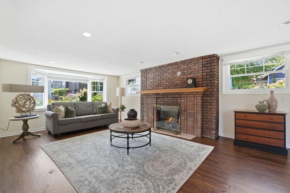 2800 Center Road Wayzata, MN 55391