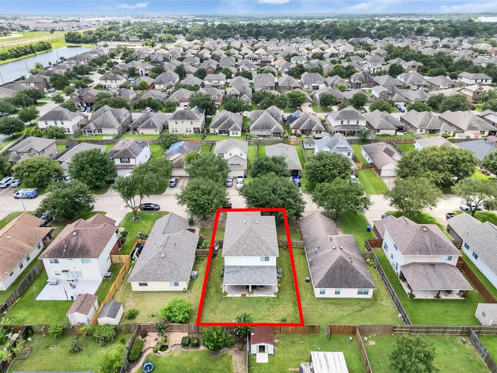 4423 Plumeria Avenue Baytown, TX 77521