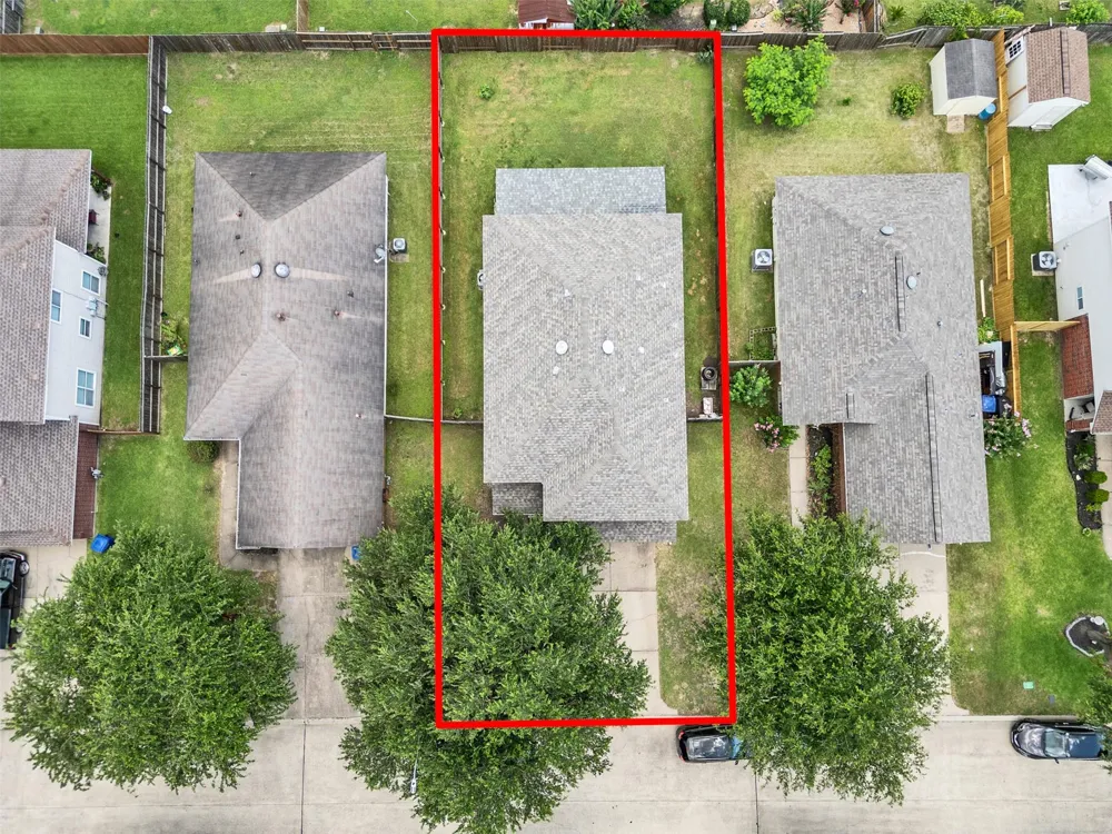 4423 Plumeria Avenue Baytown, TX 77521