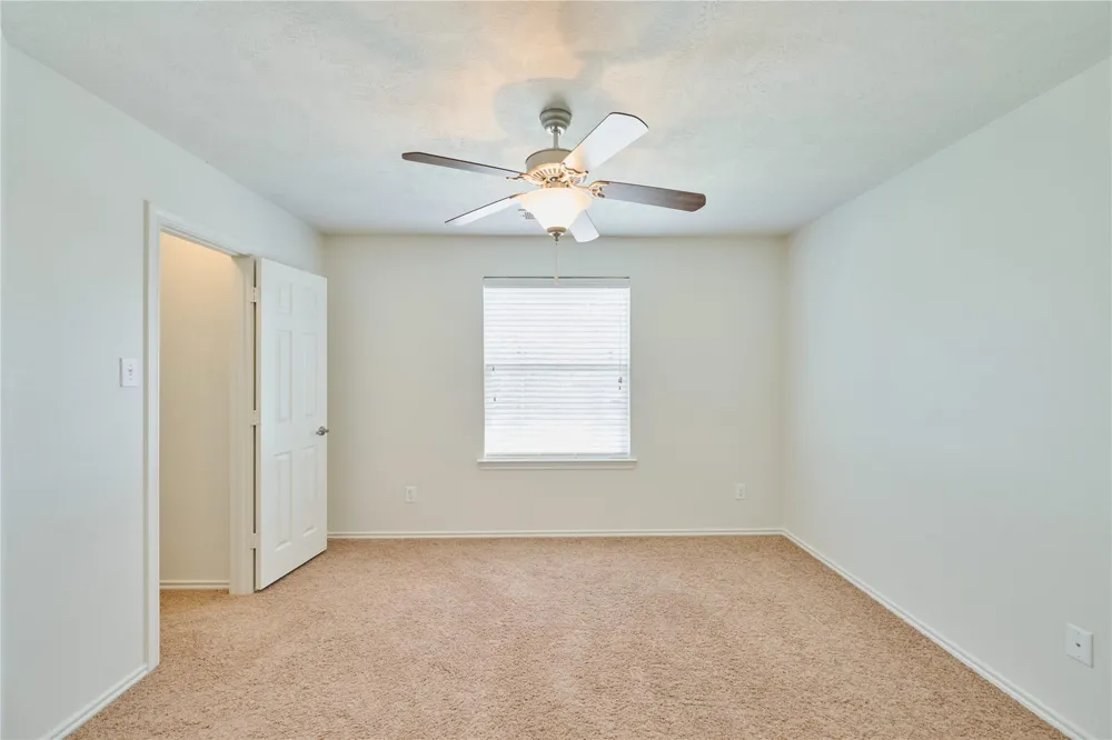 327 Bloomhill Place Magnolia, TX 77354
