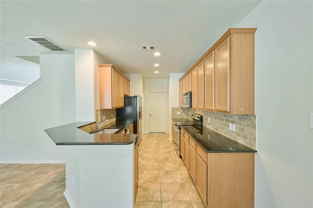 327 Bloomhill Place Magnolia, TX 77354