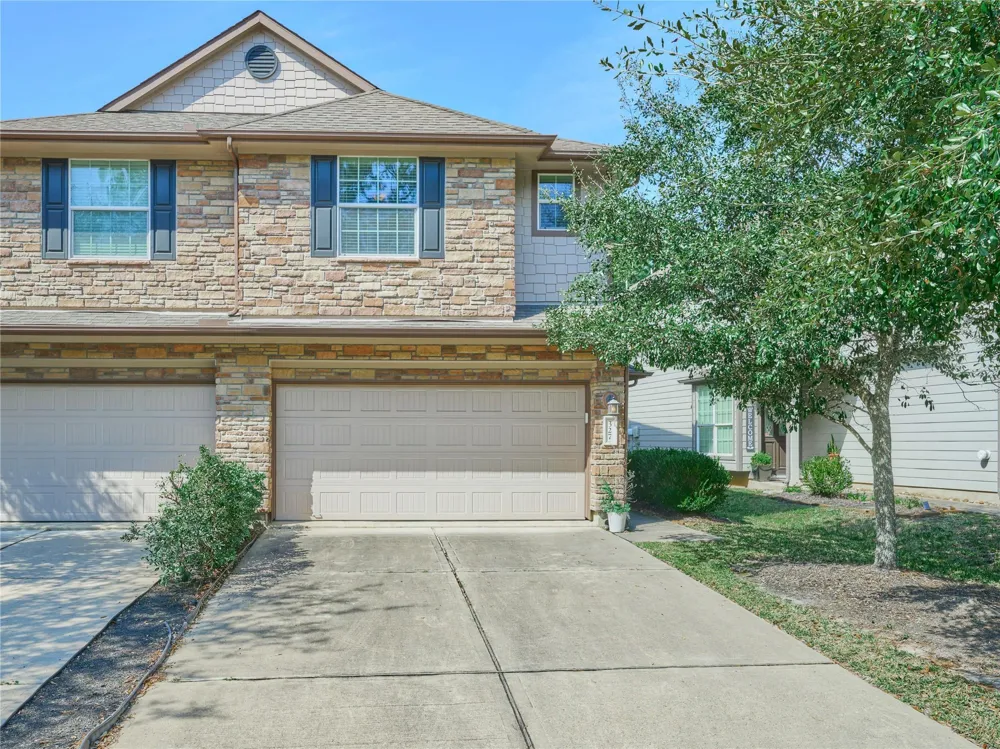 327 Bloomhill Place Magnolia, TX 77354