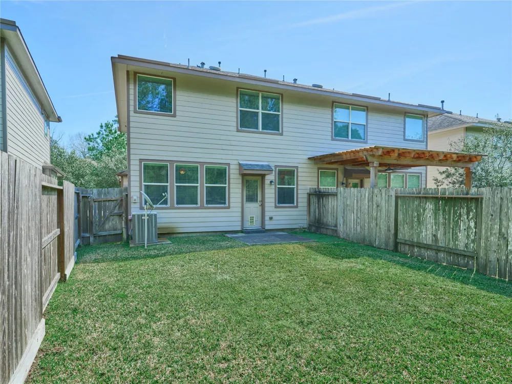 327 Bloomhill Place Magnolia, TX 77354