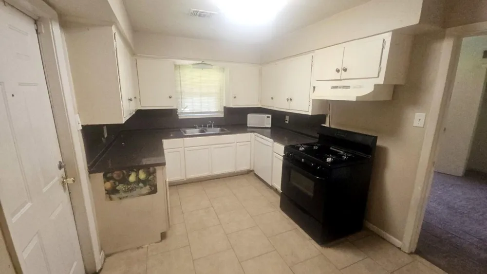 2826 Monticello Drive Houston, TX 77045