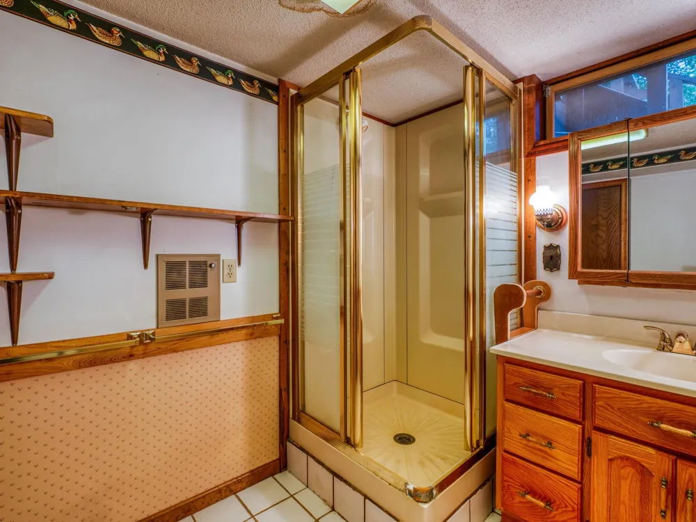1902 Lakeview Drive SW Bemidji, MN 56601