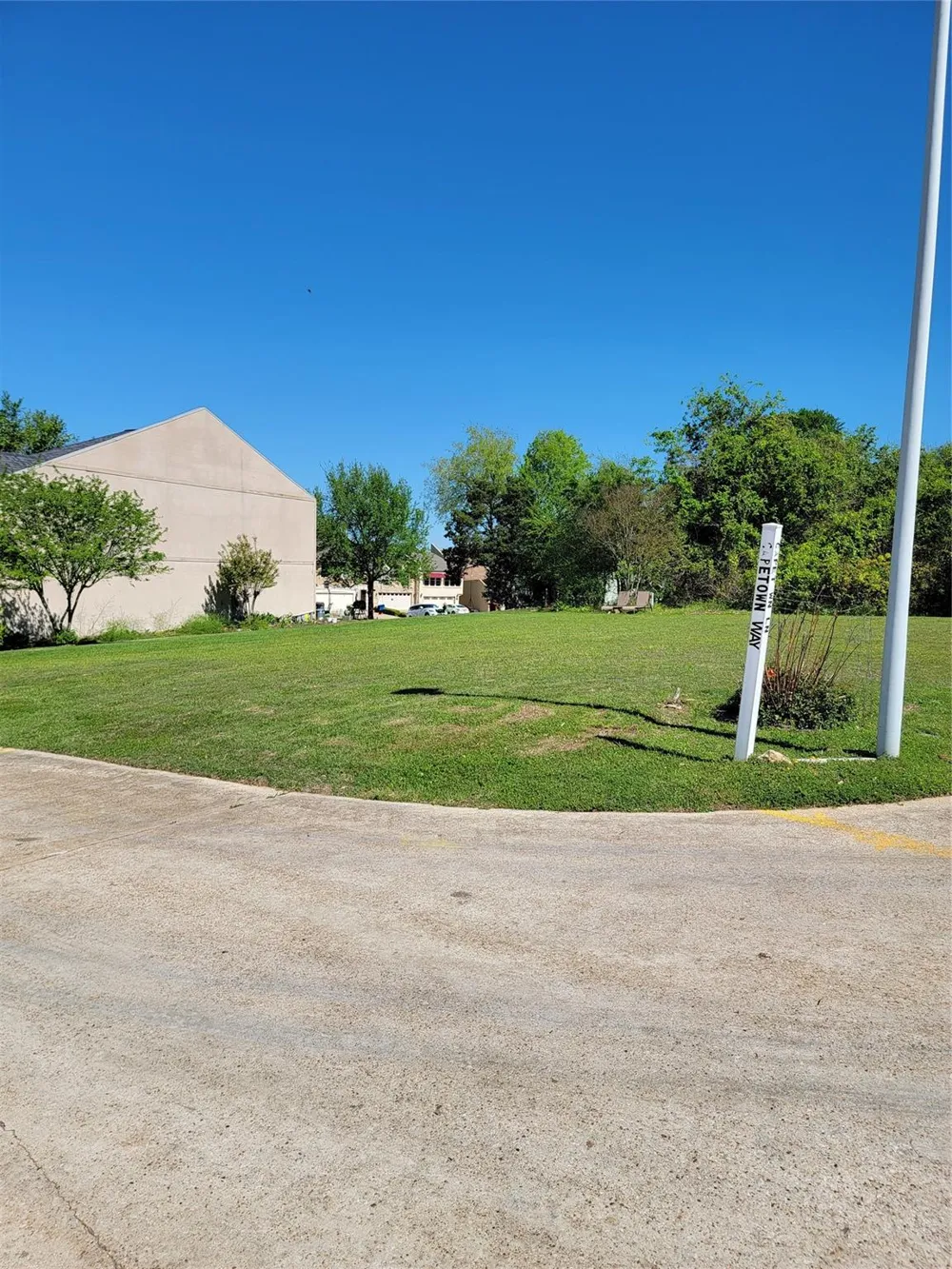 106 Capetown Way Conroe, TX 77356
