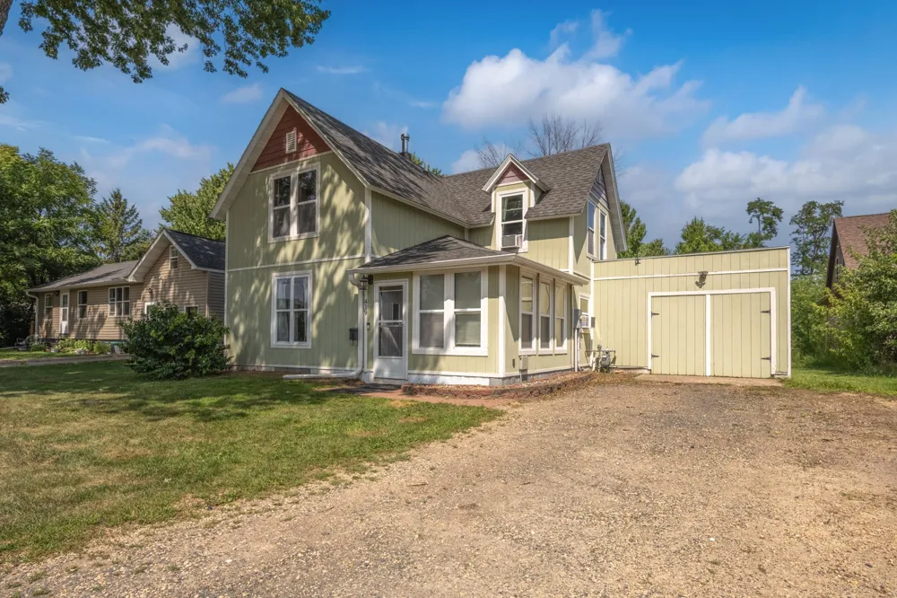 419 1st Street New Richmond, WI 54017