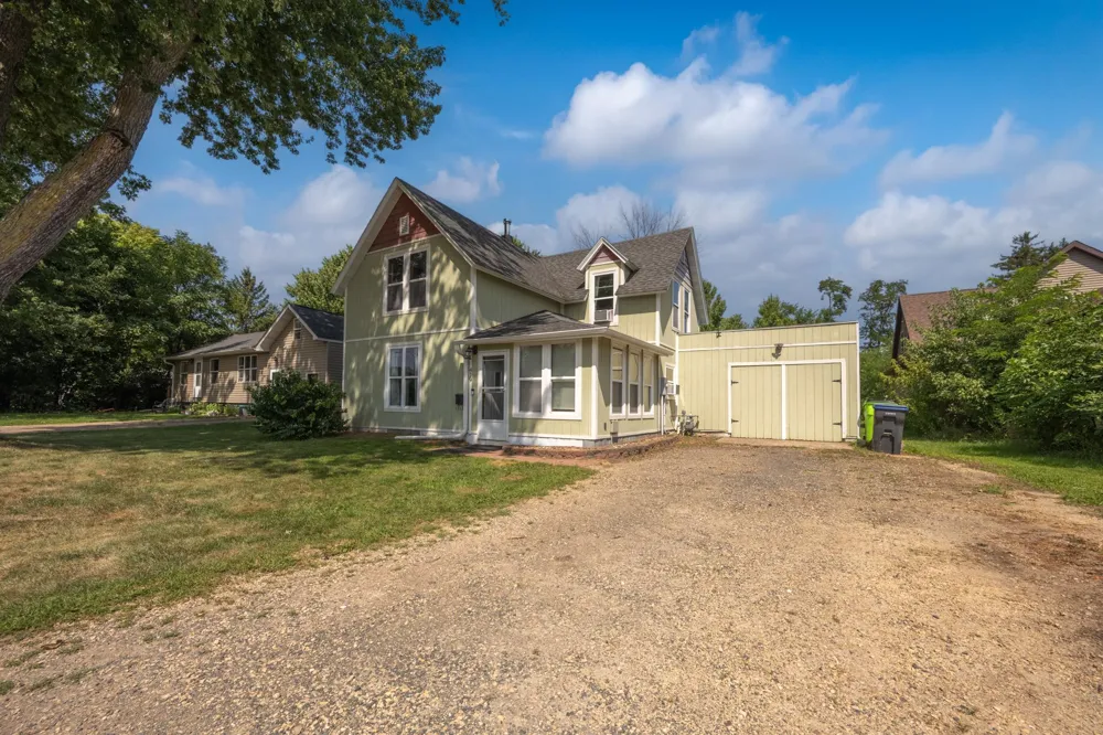 419 1st Street New Richmond, WI 54017