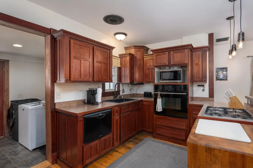 419 1st Street New Richmond, WI 54017