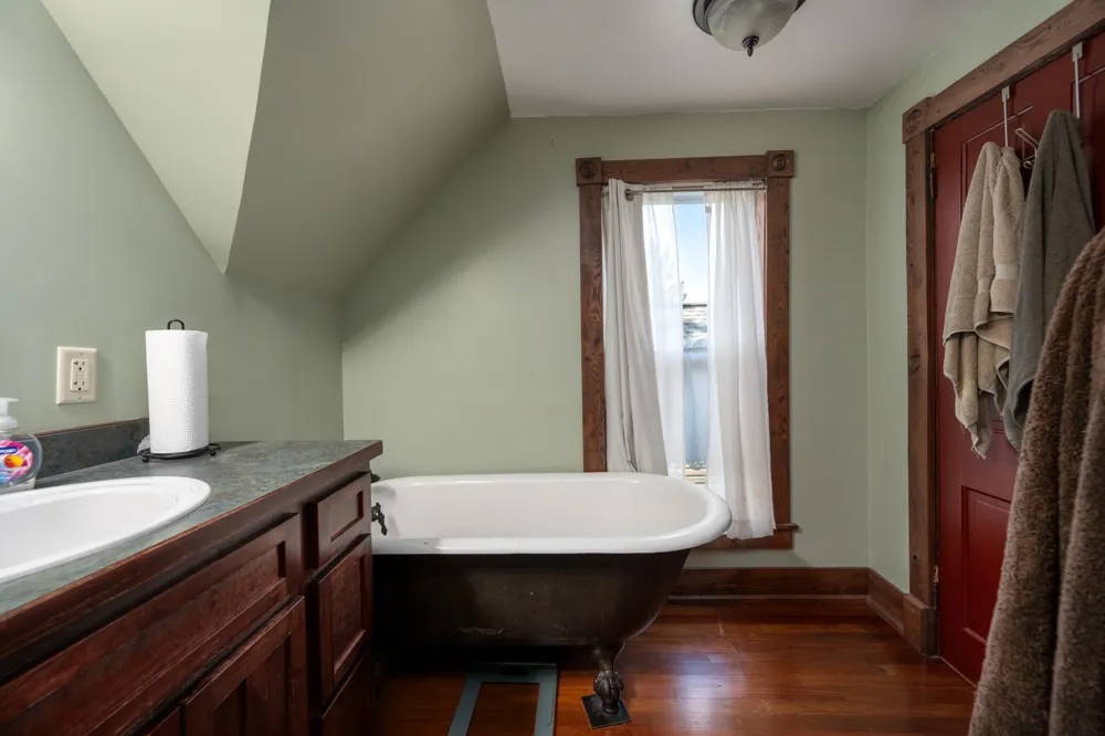 419 1st Street New Richmond, WI 54017