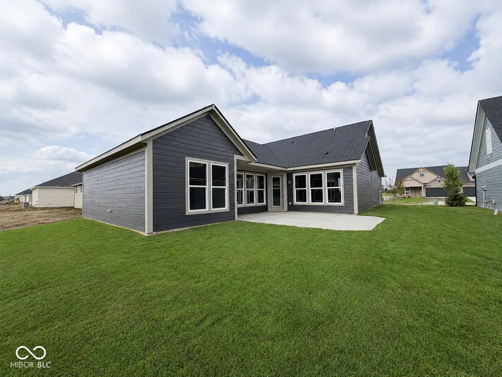 8943 Constitution Trail Brownsburg, IN 46112