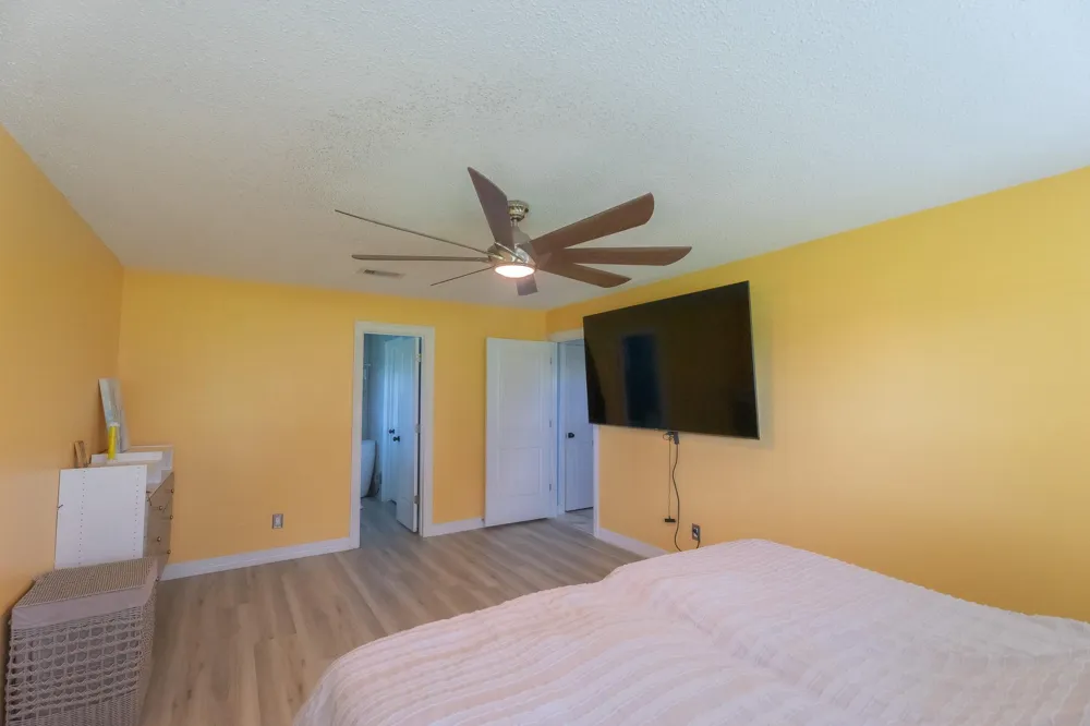 720 Winchester Trail Angleton, TX 77515