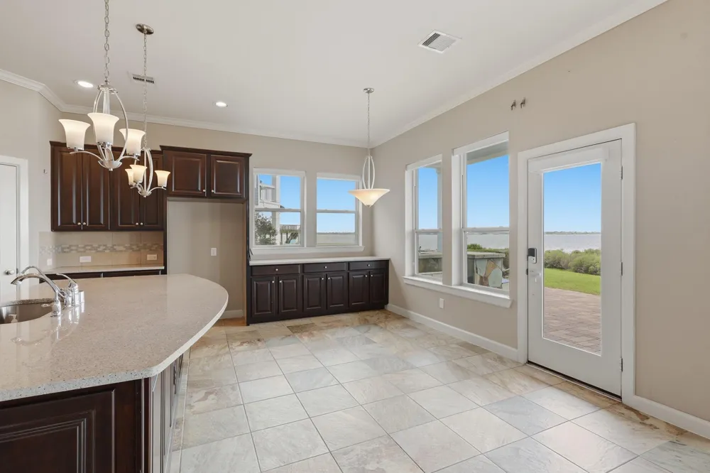 4906 Allen Cay Drive Texas City, TX 77590