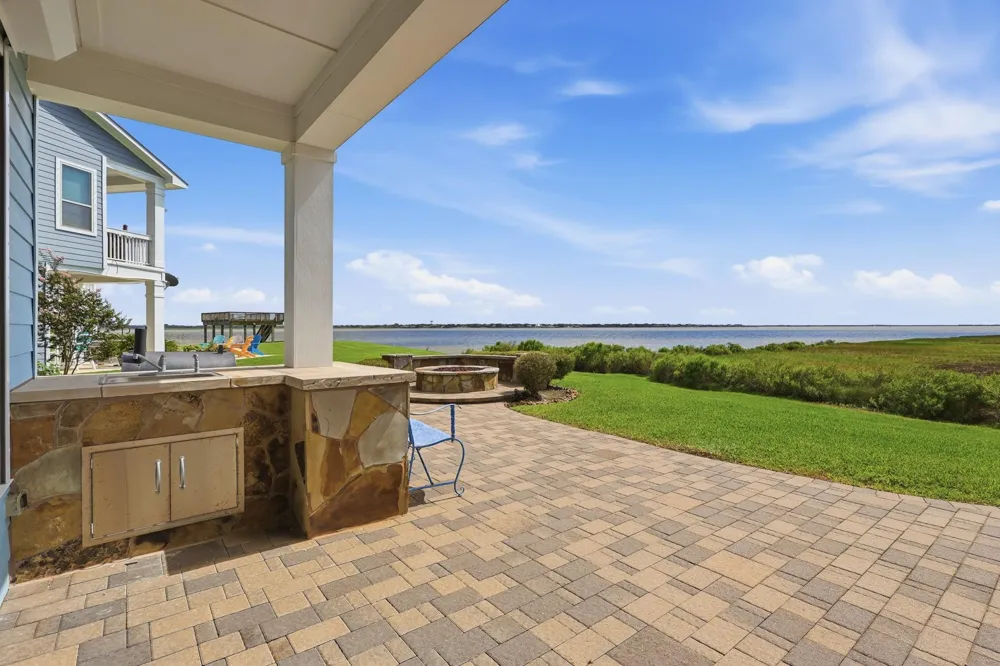 4906 Allen Cay Drive Texas City, TX 77590