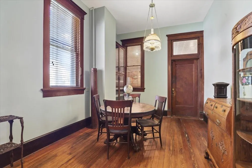 504 S Main Street Lockhart, TX 78644