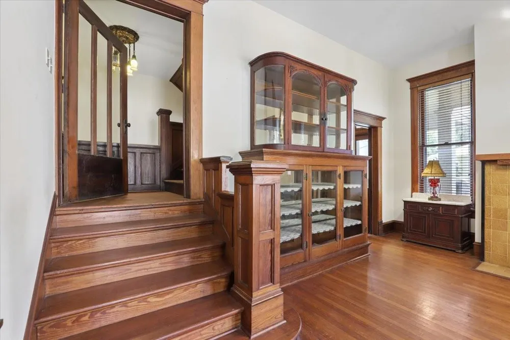504 S Main Street Lockhart, TX 78644