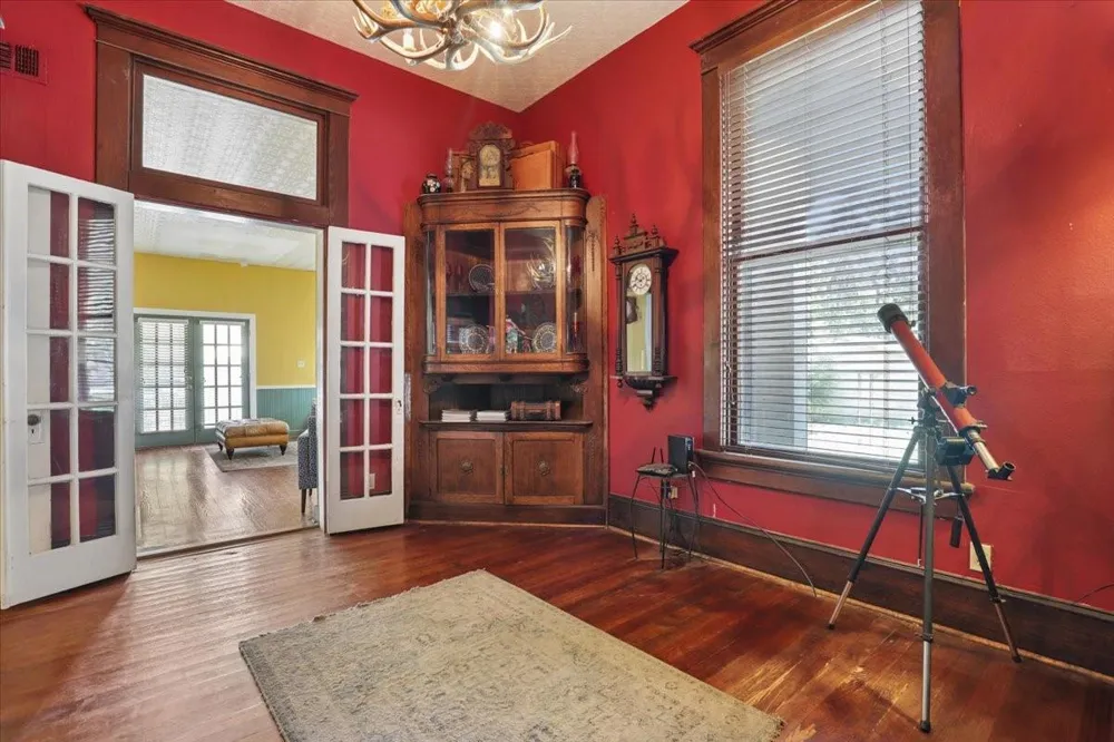 504 S Main Street Lockhart, TX 78644