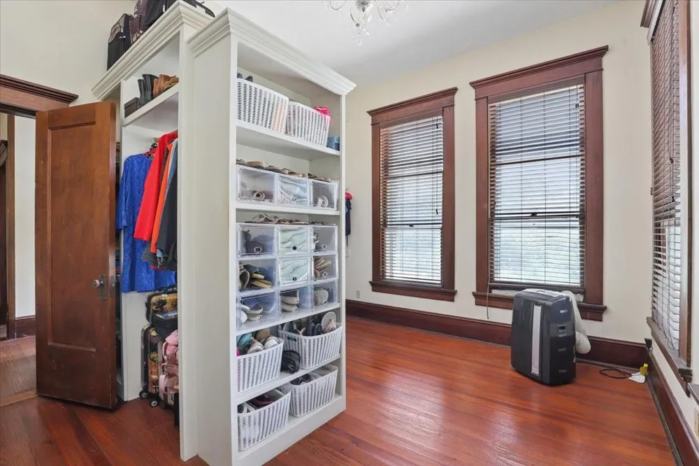 504 S Main Street Lockhart, TX 78644
