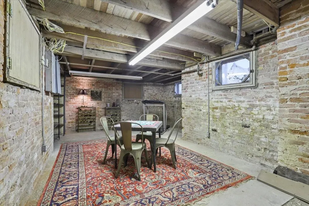 504 S Main Street Lockhart, TX 78644
