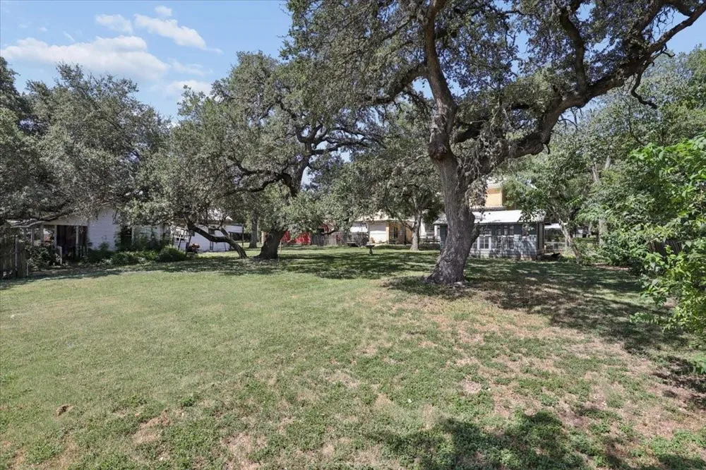 504 S Main Street Lockhart, TX 78644