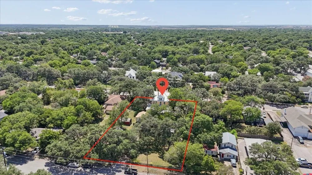 504 S Main Street Lockhart, TX 78644