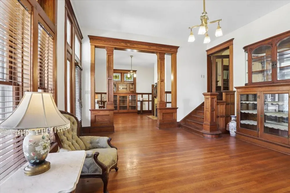 504 S Main Street Lockhart, TX 78644