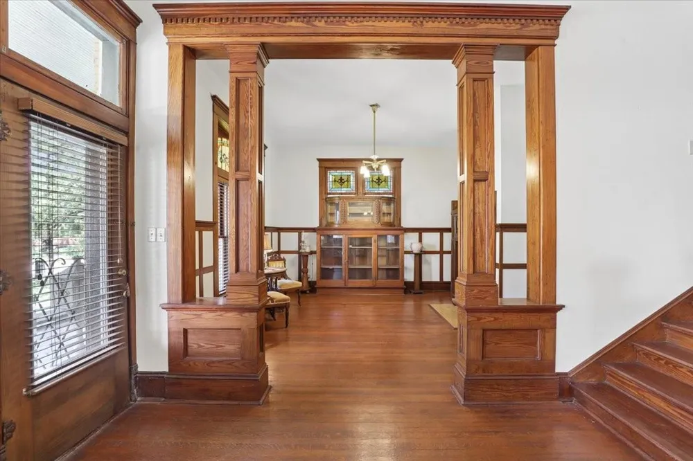 504 S Main Street Lockhart, TX 78644