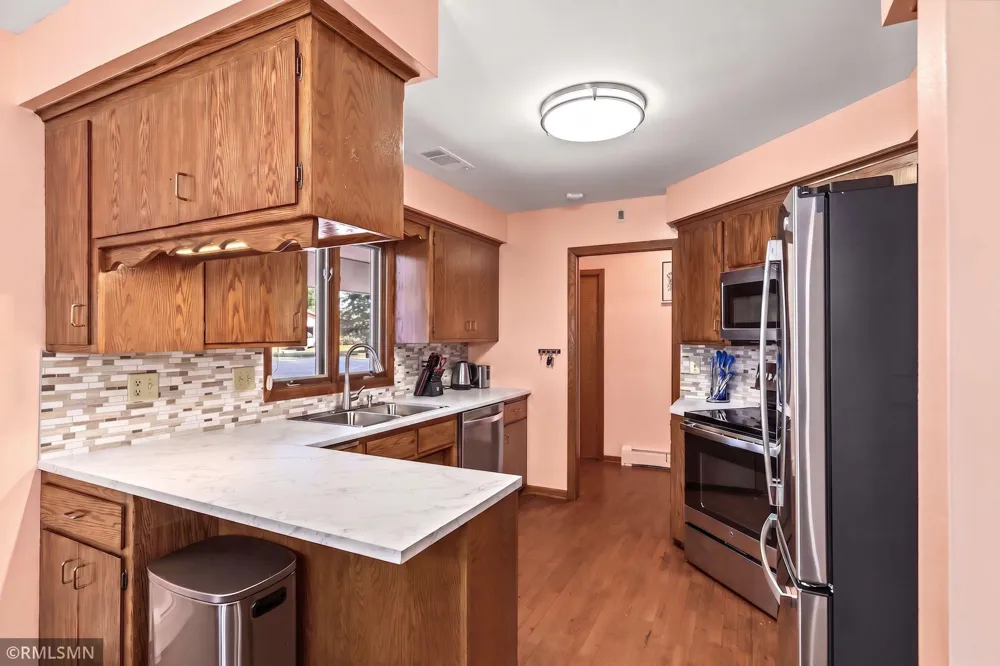 4738 Decatur Place New Hope, MN 55428