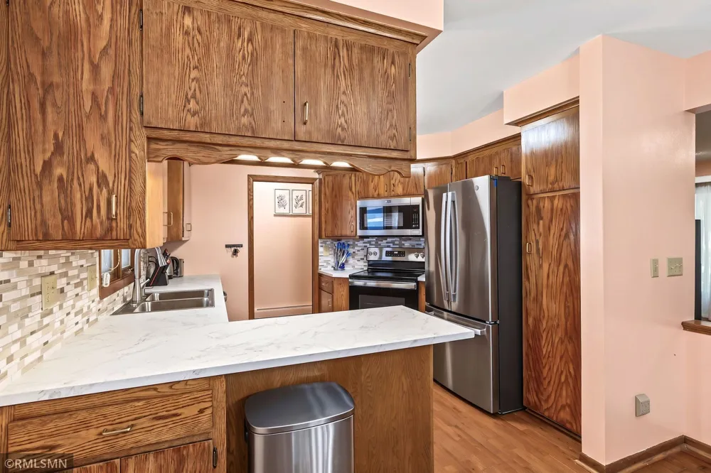 4738 Decatur Place New Hope, MN 55428