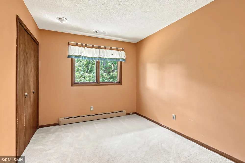 4738 Decatur Place New Hope, MN 55428
