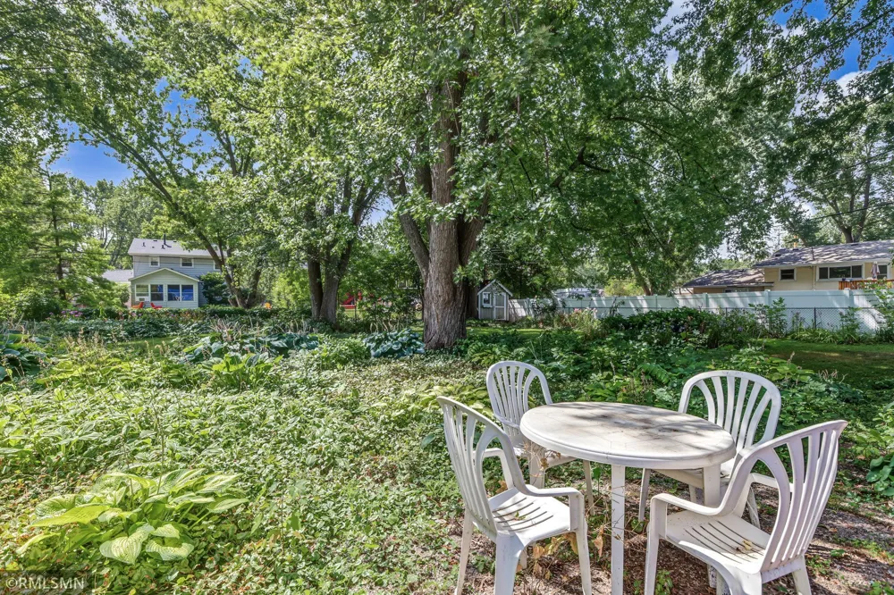 4738 Decatur Place New Hope, MN 55428