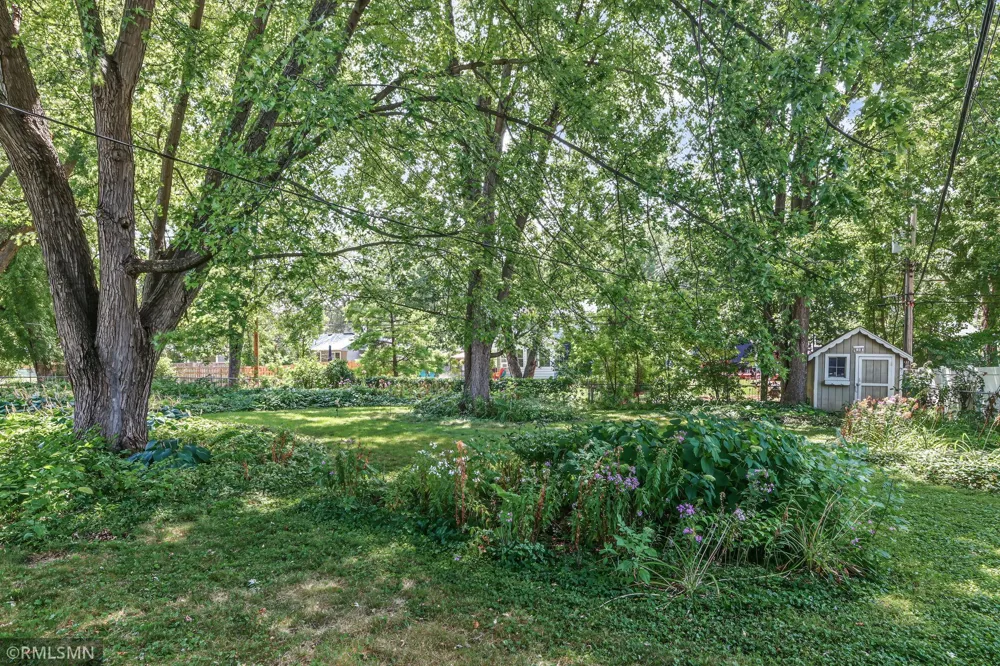 4738 Decatur Place New Hope, MN 55428