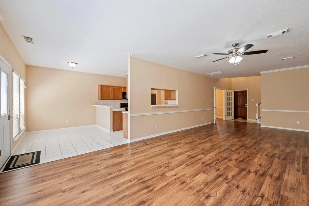 1287 El Camino Village Drive Webster, TX 77058