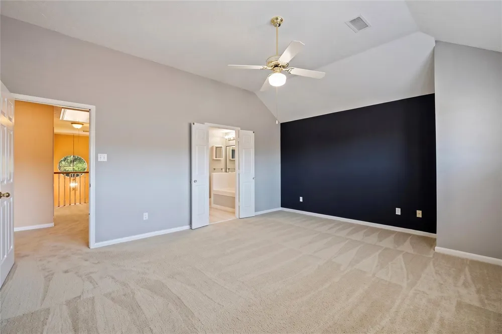 1287 El Camino Village Drive Webster, TX 77058
