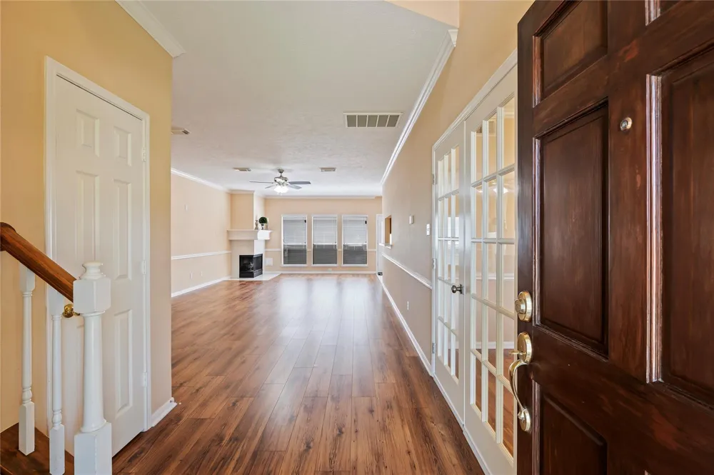 1287 El Camino Village Drive Webster, TX 77058