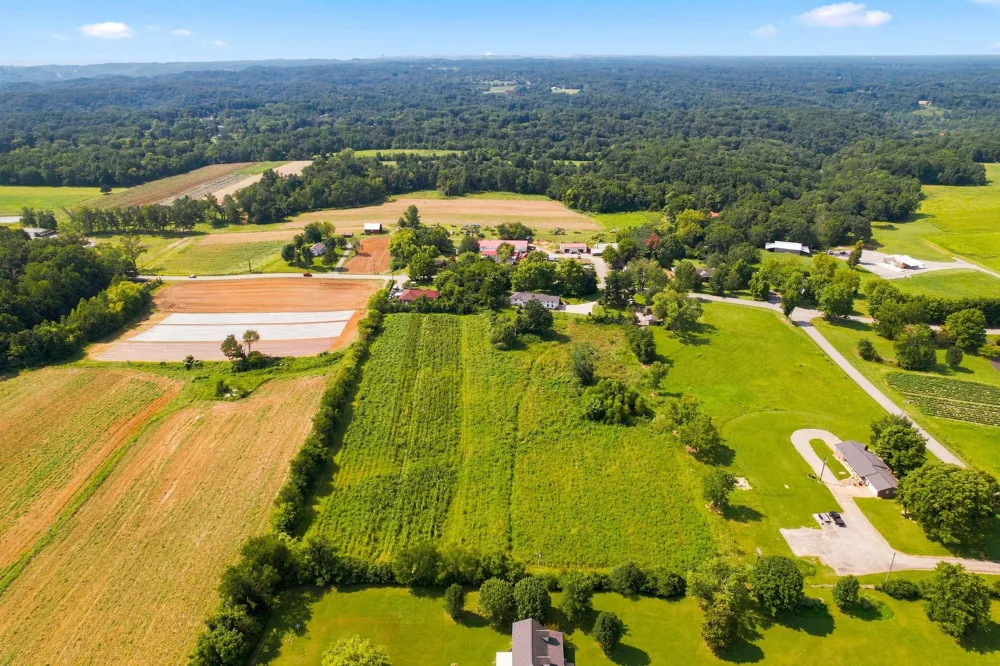 13936 Betts Rd Goodlettsville, TN 37072