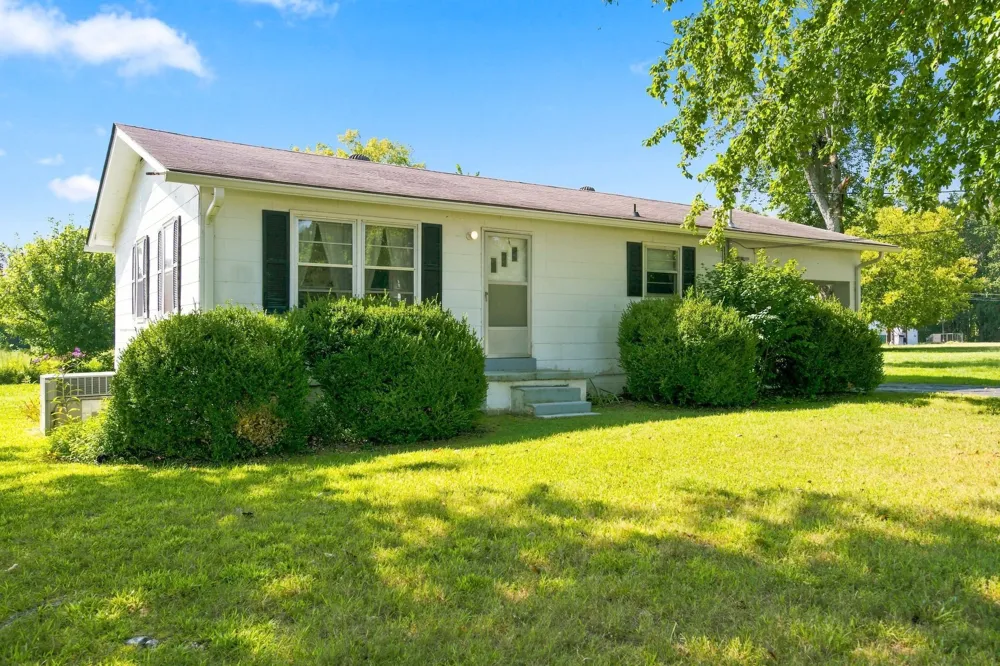 4330 McMinnville Hwy Manchester, TN 37355