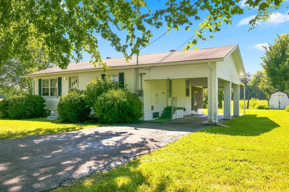 4330 McMinnville Hwy Manchester, TN 37355