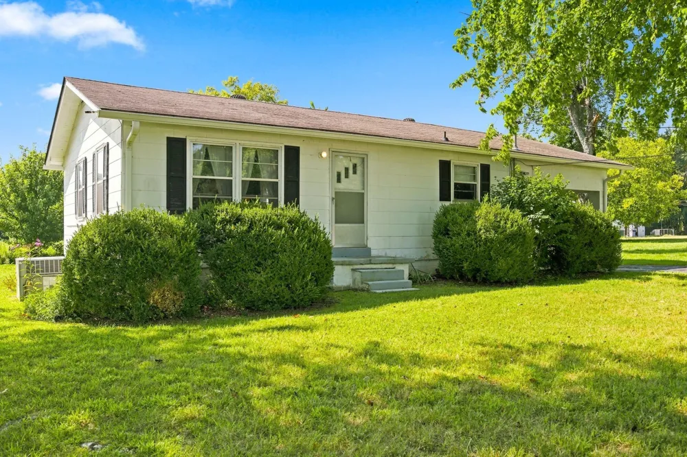 4330 McMinnville Hwy Manchester, TN 37355