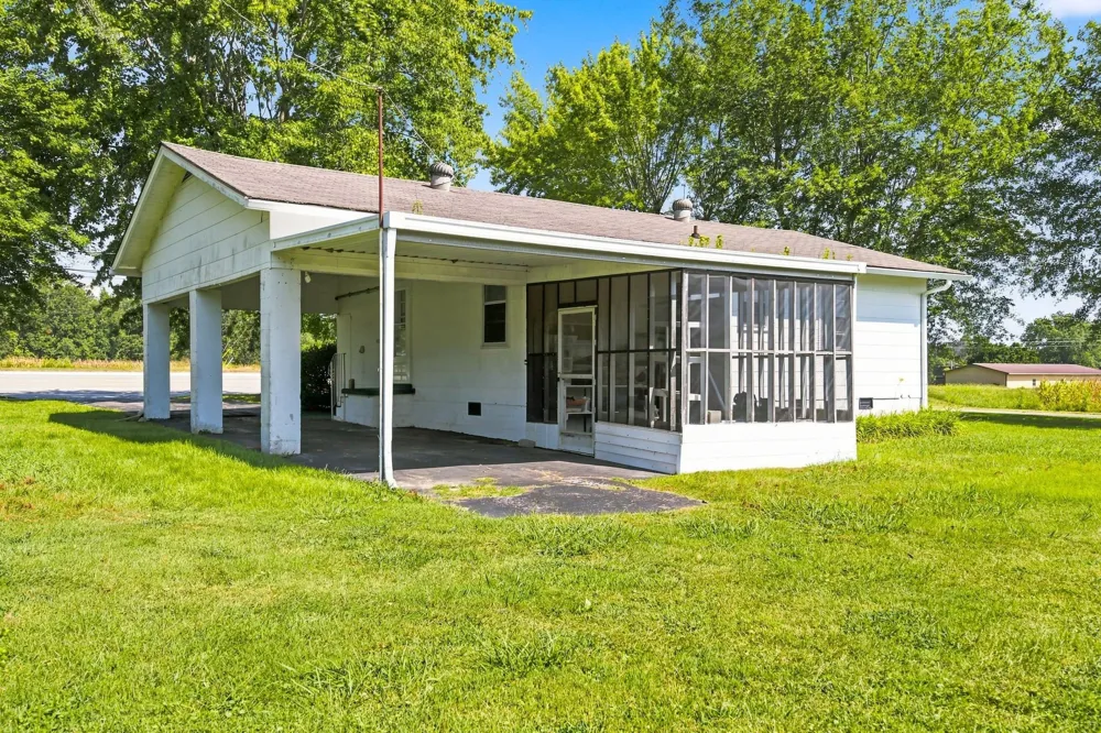 4330 McMinnville Hwy Manchester, TN 37355