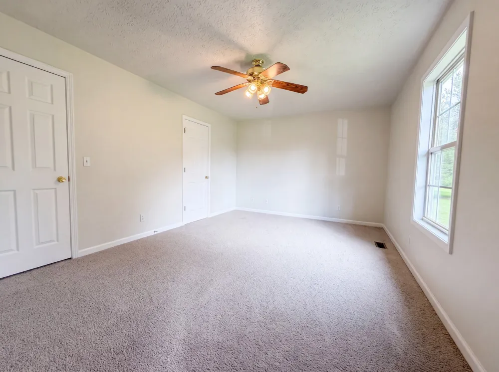610 W Harper Rd Portland, TN 37148
