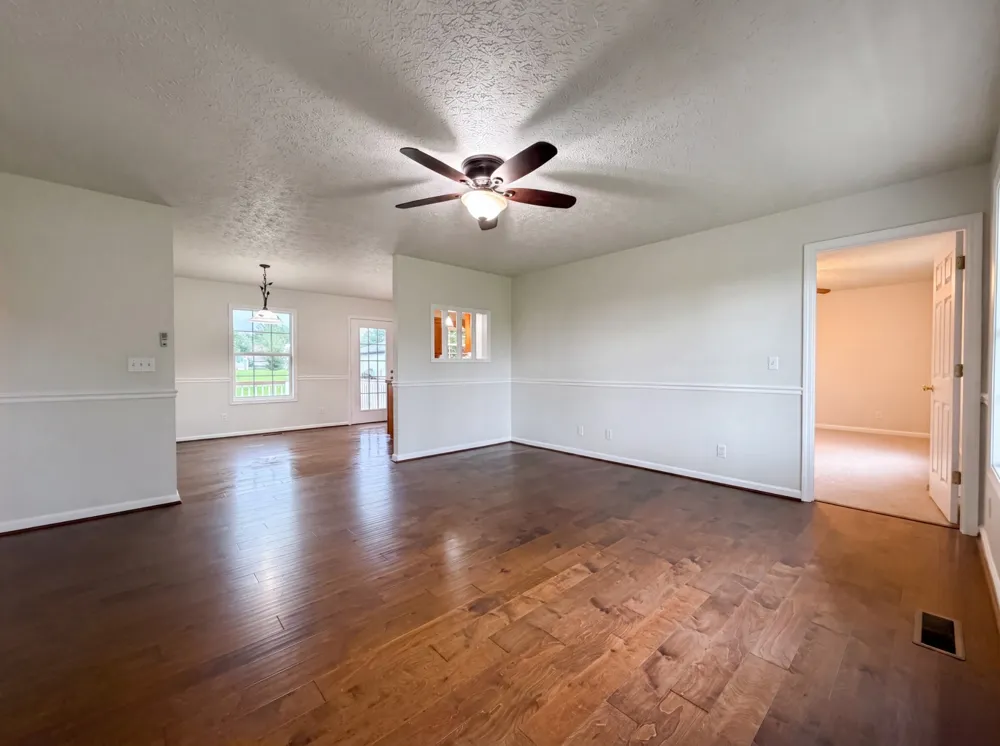 610 W Harper Rd Portland, TN 37148
