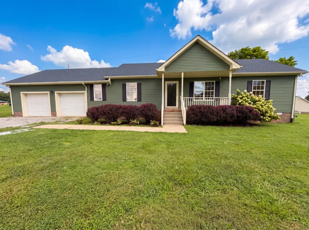 610 W Harper Rd Portland, TN 37148