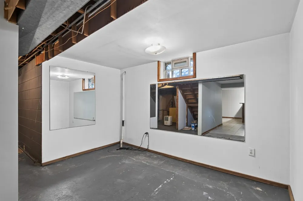 2019 Bromley Street South Saint Paul, MN 55075