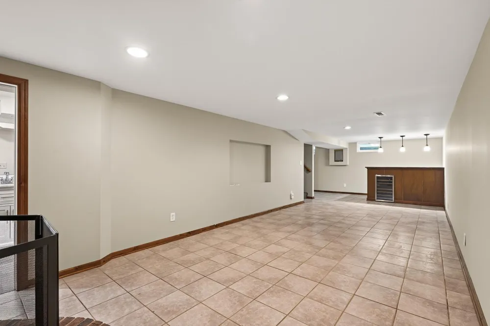 2019 Bromley Street South Saint Paul, MN 55075
