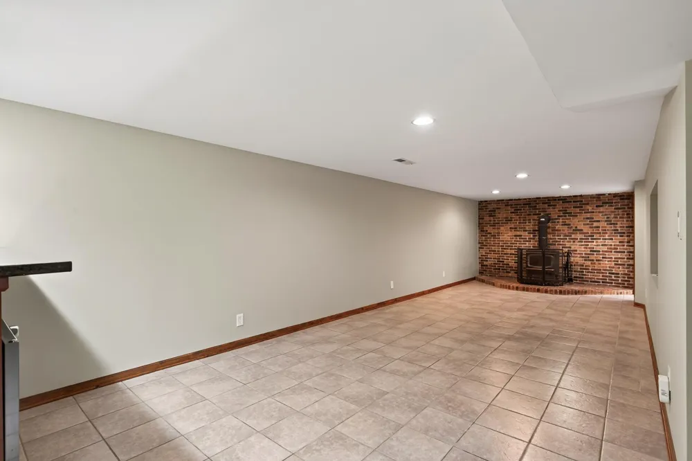 2019 Bromley Street South Saint Paul, MN 55075