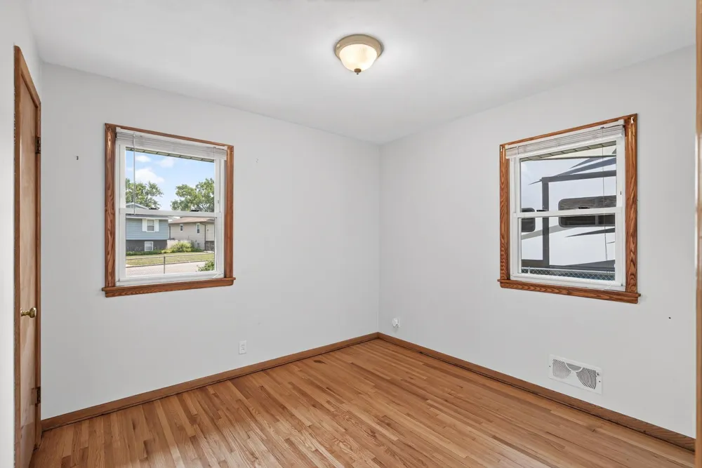2019 Bromley Street South Saint Paul, MN 55075