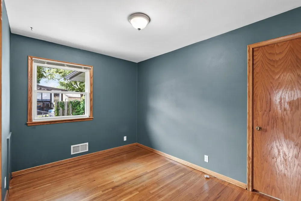 2019 Bromley Street South Saint Paul, MN 55075