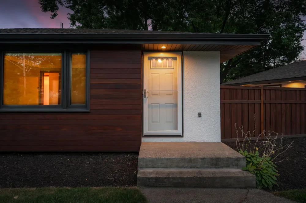 2019 Bromley Street South Saint Paul, MN 55075