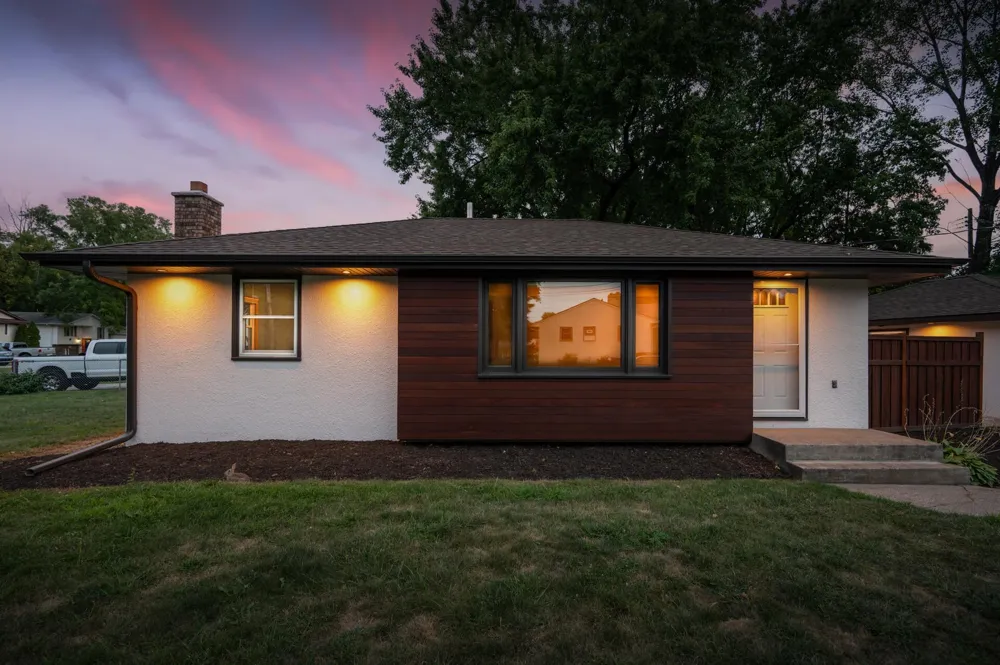 2019 Bromley Street South Saint Paul, MN 55075